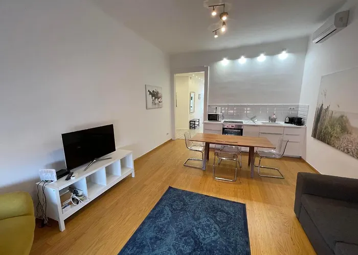 City Center 1, Cozy 2Br In The City Center!