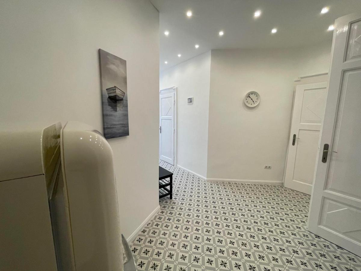 Center 1, Cozy 2br In The Center! Appartement